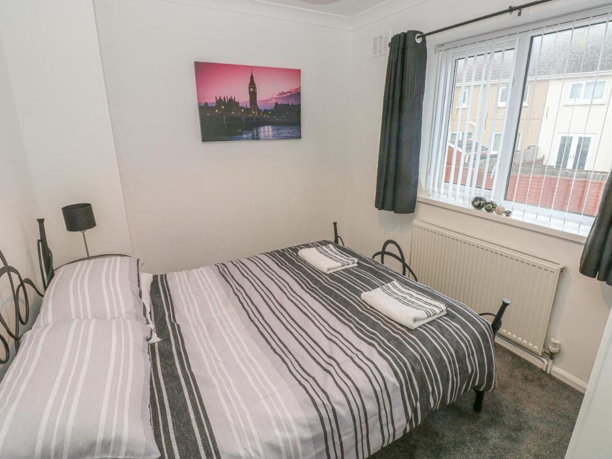 Villa Cwtch Ar Y Mor Burry Port Esterno foto