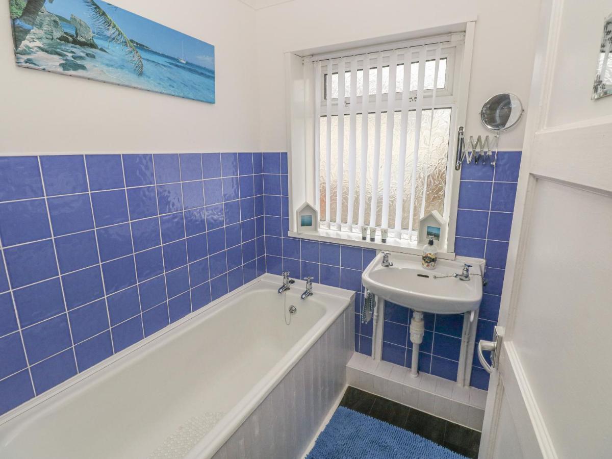 Villa Cwtch Ar Y Mor Burry Port Esterno foto