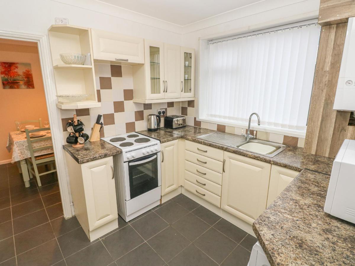Villa Cwtch Ar Y Mor Burry Port Esterno foto